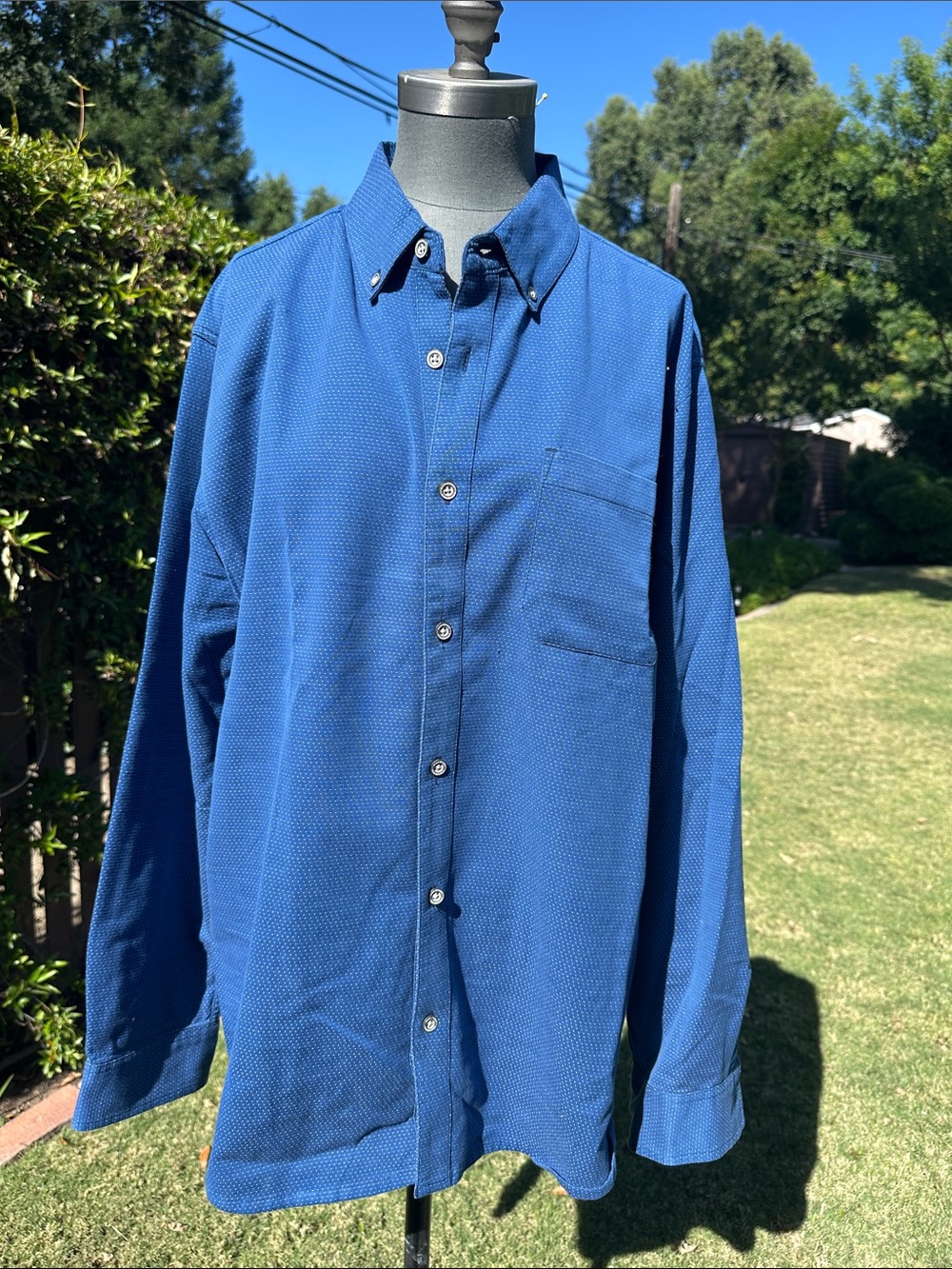 Men’s Carbon2Cobalt Men's Button-Down Casual Shirt in Royal Blue